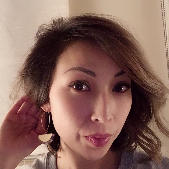 ELLIE- Marble Inspired Half Circle Earrings - Picture 6 of 6